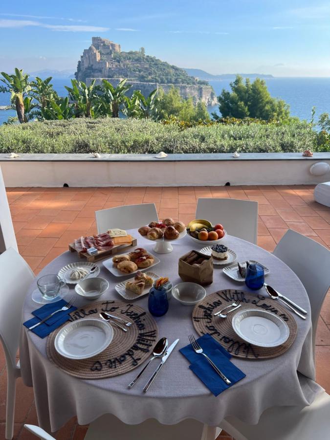Apartment To With Ischia